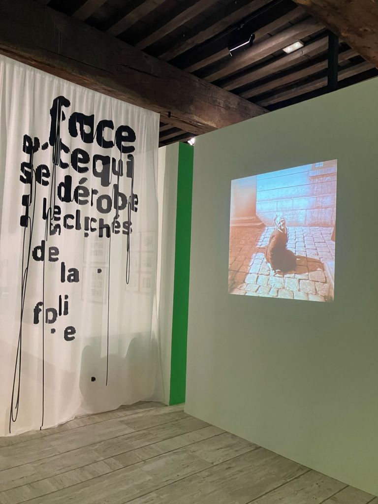 Lire la suite à propos de l’article Entretien avec Emilie Bernard et Marianna Scarfone au sujet de l&rsquo;Exposition : Les Clichés de la folie, à Chalon-sur-Saone.